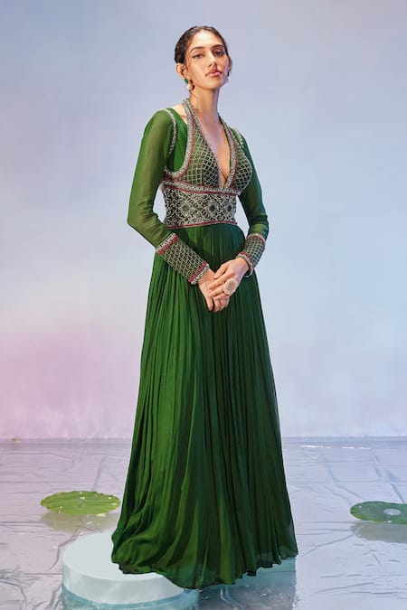 Zamoraa The Label Green Georgette Hand Embroidered Floral Plunge V Anarkali 