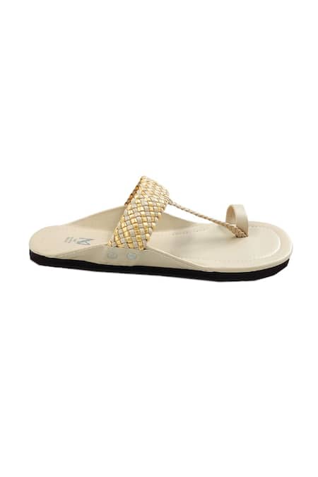The Madras Trunk Off White Checkered Strap Kolhapuri Flats at Aza Fashions The Madras Trunk_Off White Checkered Strap Kolhapuri Flats _at_Aza_Fashions