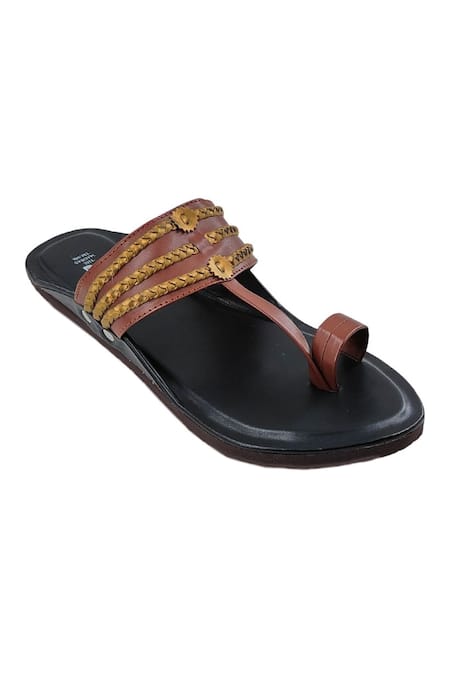 Buy_The Madras Trunk_Black Woven Contrast Strap Kolhapuri Flats _Online_at_Aza_Fashions