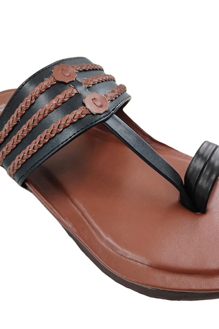 Shop The Madras Trunk Brown Woven Contrast Strap Kolhapuri Flats Online at Aza Fashions Shop_The Madras Trunk_Brown Woven Contrast Strap Kolhapuri Flats _Online_at_Aza_Fashions