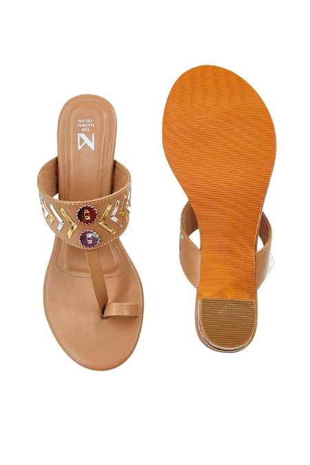 Buy_The Madras Trunk_Brown Tan Kolhapuri Metallic Cutwork Heels 