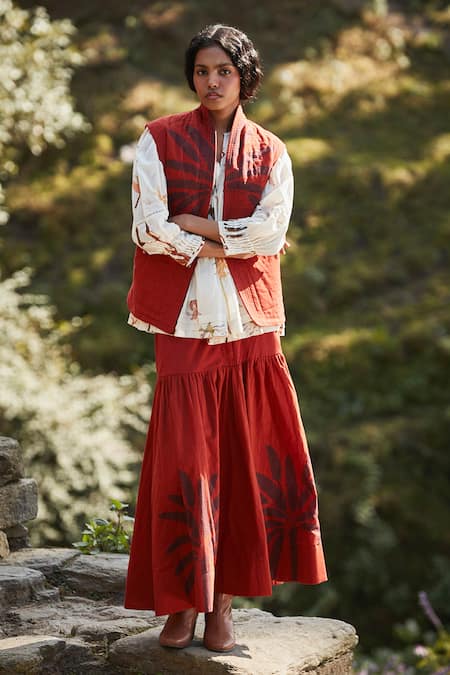 Kharakapas Red Cotton Patchwork Open Neck Frond Print Quilted Jacket And Skirt Set
