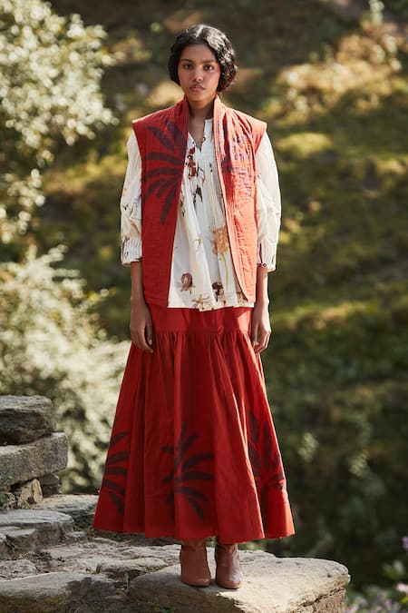 Kharakapas Red Cotton Patchwork Open Neck Frond Print Quilted Jacket And Skirt Set Online at Aza Fashions Kharakapas_Red Cotton Patchwork Open Neck Frond Print Quilted Jacket And Skirt Set _Online_at_Aza_Fashions