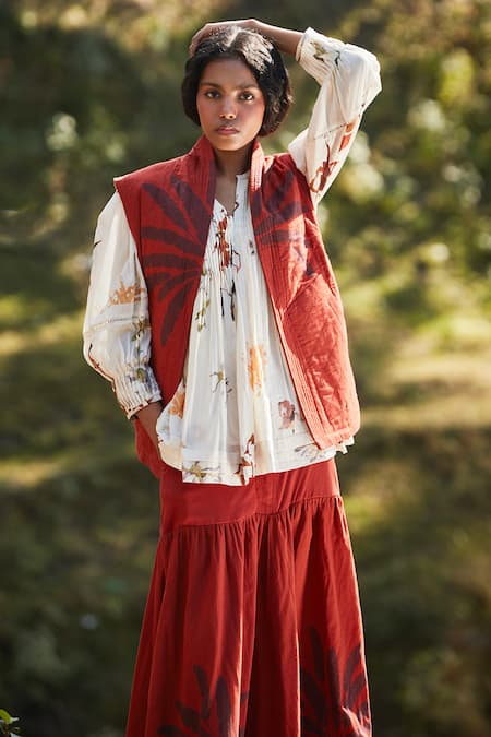 Buy Kharakapas Red Cotton Patchwork Open Neck Frond Print Quilted Jacket And Skirt Set Online at Aza Fashions Buy_Kharakapas_Red Cotton Patchwork Open Neck Frond Print Quilted Jacket And Skirt Set _Online_at_Aza_Fashions