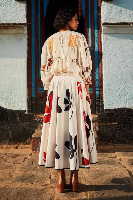 Shop Kharakapas White Cotton, Canvas Blossom Print Long Skirt at Aza Fashions Shop_Kharakapas_White Cotton, Canvas Blossom Print Long Skirt _at_Aza_Fashions