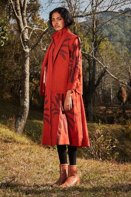 Buy_Kharakapas_Red Cotton High , Shawl Autumn Blaze Print Reversible Jacket And Dress _Online_at_Aza_Fashions