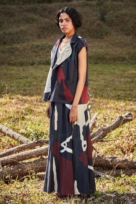 Kharakapas_Blue Cotton, Oxford Halter Neck Wildberry Print Maxi Dress And Jacket Set _Online_at_Aza_Fashions
