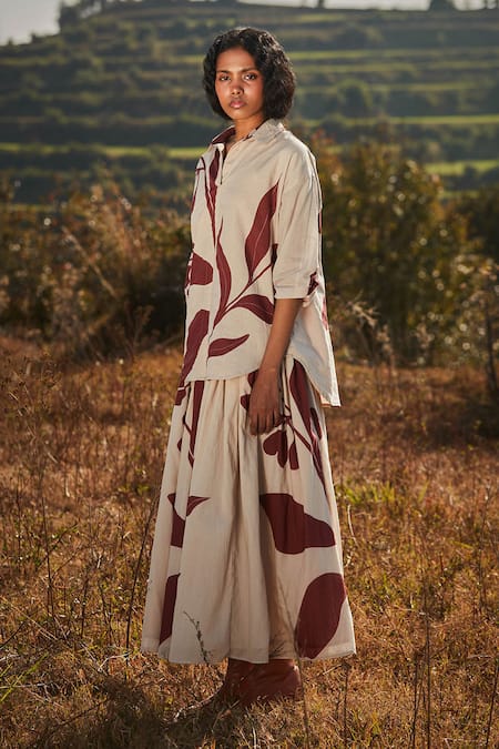 Kharakapas Beige Cotton Collared Burnt Sienna Printed Top And Skirt Set Online at Aza Fashions Kharakapas_Beige Cotton Collared Burnt Sienna Printed Top And Skirt Set _Online_at_Aza_Fashions