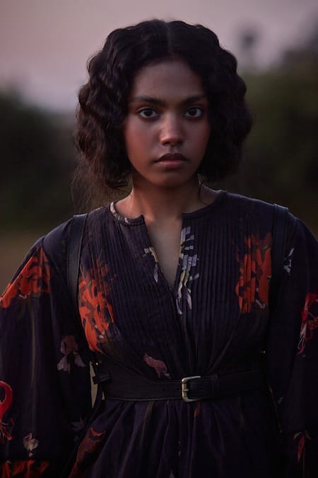 Kharakapas Gray Cotton Split V-neck Charcoal Grey Abstract Floral Pintucked Top Online at Aza Fashions Kharakapas_Gray Cotton Split V-neck Charcoal Grey Abstract Floral Pintucked Top _Online_at_Aza_Fashions