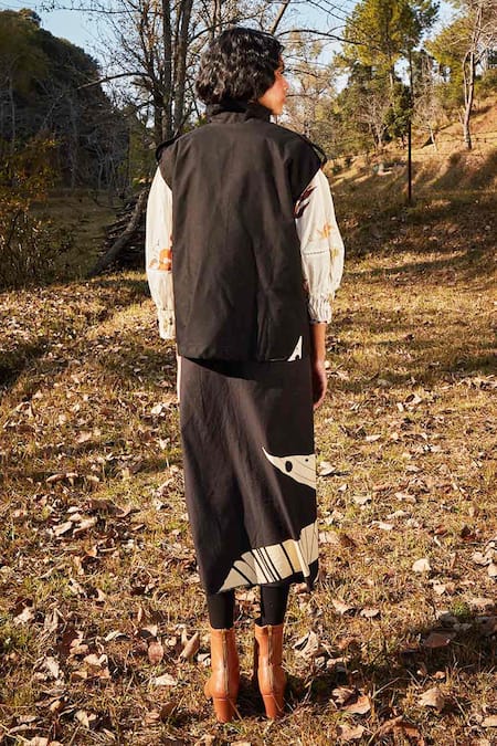 Kharakapas Leaf Print Draped Midi Skirt 