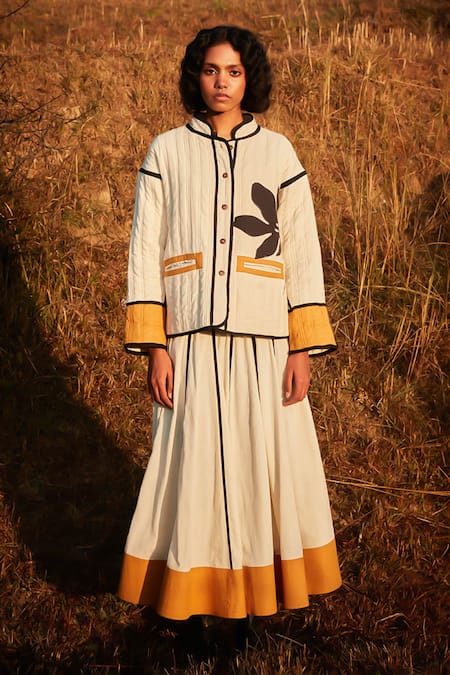 Kharakapas_Off White Cotton Embroidery Bandeau Neck Floral Patchwork Jacket _Online_at_Aza_Fashions