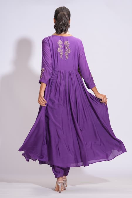 Shop Shruti S Purple Cotton, Organza Embroidery V-neck Floral Zari Anarkali Set at Aza Fashions Shop_Shruti S_Purple Cotton, Organza Embroidery V-neck Floral Zari Anarkali Set _at_Aza_Fashions