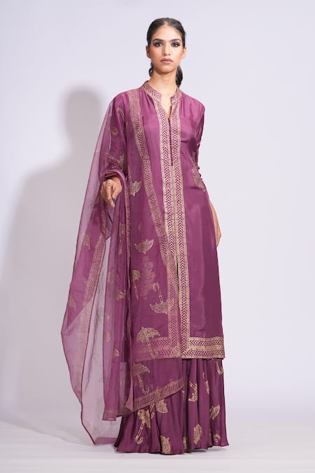 Shruti S Wine Silk, Modal, Organza Embroidery Mandarin Floral Hand Block Print Kurta Set Online at Aza Fashions Shruti S_Wine Silk, Modal, Organza Embroidery Mandarin Floral Hand Block Print Kurta Set _Online_at_Aza_Fashions