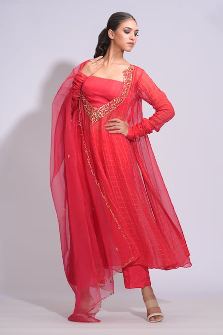 Buy Shruti S Red Silk, Organza Sequins, Embroidery, Zari Square , Keyhole Kurta Set Online at Aza Fashions Buy_Shruti S_Red Silk, Organza Sequins, Embroidery, Zari Square , Keyhole Kurta Set _Online_at_Aza_Fashions