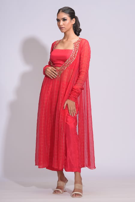 Shop Shruti S Red Silk, Organza Sequins, Embroidery, Zari Square , Keyhole Kurta Set Online at Aza Fashions Shop_Shruti S_Red Silk, Organza Sequins, Embroidery, Zari Square , Keyhole Kurta Set _Online_at_Aza_Fashions