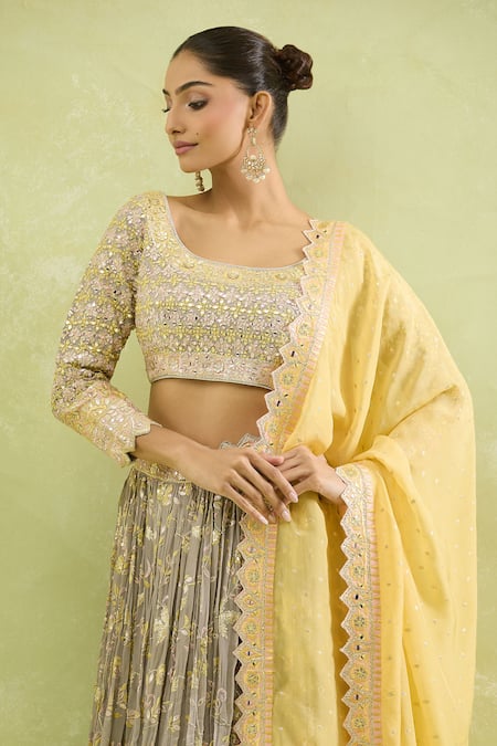 Buy SUHINO Gray Organza, Chiffon Mirrors, Embroidery Round Grey Lehenga Set With Dupatta Online at Aza Fashions Buy_SUHINO_Gray Organza, Chiffon Mirrors, Embroidery Round Grey Lehenga Set With Dupatta _Online_at_Aza_Fashions