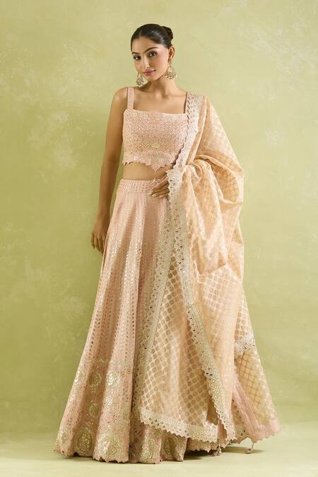 Buy SUHINO Peach Silk, Organza Mirrors, Embroidery Square Neck Resham And Lehenga Set Buy_SUHINO_Peach Silk, Organza Mirrors, Embroidery Square Neck Resham And Lehenga Set
