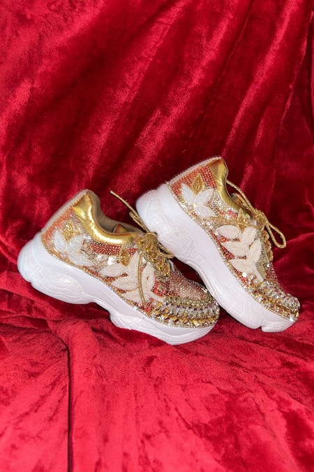Chal Jooti Madhumalti Leaf Embellished Sneakers 