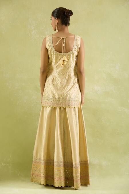 Shop SUHINO Yellow Silk, Organza, Chiffon Mirrors, Zari, Embroidery Bloom Art Kurta Set at Aza Fashions Shop_SUHINO_Yellow Silk, Organza, Chiffon Mirrors, Zari, Embroidery Bloom Art Kurta Set_at_Aza_Fashions