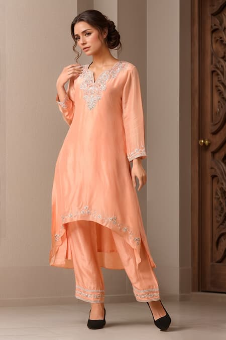 Shop Samyukta Singhania Peach Organza, Silk Embroidery Split V-neck Flower Yoke Kurta Pant Set Online at Aza Fashions Shop_Samyukta Singhania_Peach Organza, Silk Embroidery Split V-neck Flower Yoke Kurta Pant Set _Online_at_Aza_Fashions