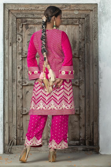 Monk & Mei By Sonia Anand_Fuchsia Organza, Velvet, Silk Gota Patti, Tassels Embroidered Kurta Pant Set _Online_at_Aza_Fashions