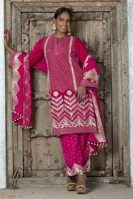 Buy_Monk & Mei By Sonia Anand_Fuchsia Organza, Velvet, Silk Gota Patti, Tassels Embroidered Kurta Pant Set _Online_at_Aza_Fashions