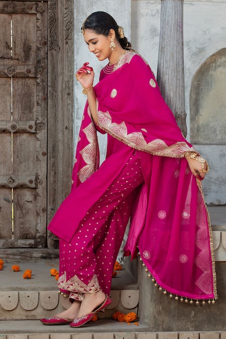 Shop Monk & Mei By Sonia Anand Fuchsia Organza, Silk Gota Patti, Tassels Boat Neck Work Kurta Pant Set Online at Aza Fashions Shop_Monk & Mei By Sonia Anand_Fuchsia Organza, Silk Gota Patti, Tassels Boat Neck Work Kurta Pant Set _Online_at_Aza_Fashions