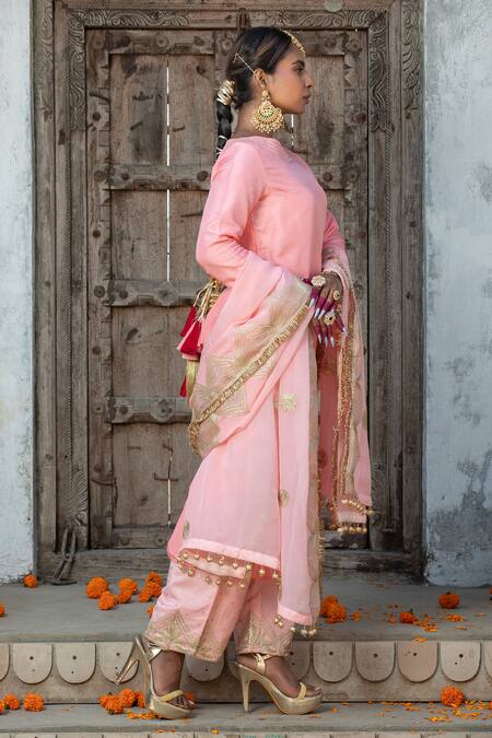 Monk & Mei By Sonia Anand Pink Silk, Organza Tassels, Gota Patti Boat Neck Embroidered Salmon Kurta Set at Aza Fashions Monk & Mei By Sonia Anand_Pink Silk, Organza Tassels, Gota Patti Boat Neck Embroidered Salmon Kurta Set _at_Aza_Fashions