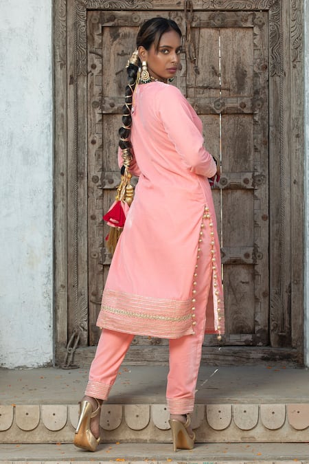 Monk & Mei By Sonia Anand Pink Organza, Velvet Gota Patti, Tassels Embroidered Work Kurta Pant Set Online at Aza Fashions Monk & Mei By Sonia Anand_Pink Organza, Velvet Gota Patti, Tassels Embroidered Work Kurta Pant Set _Online_at_Aza_Fashions