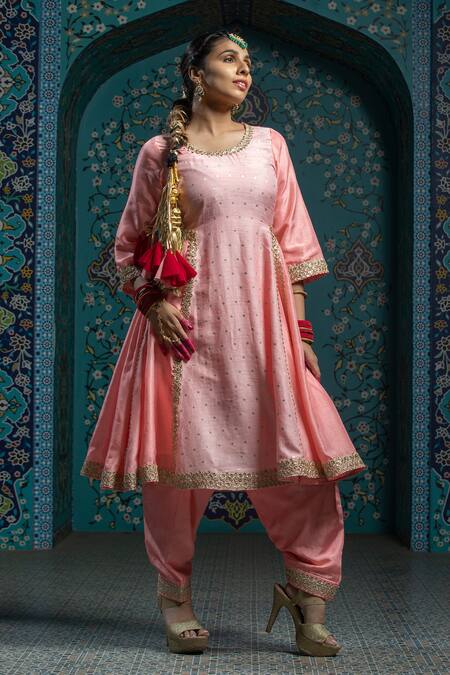 Shop Monk & Mei By Sonia Anand Pink Organza, Velvet, Silk Gota Patti, Tassels Embroidered Salmon Kurta Set Online at Aza Fashions Shop_Monk & Mei By Sonia Anand_Pink Organza, Velvet, Silk Gota Patti, Tassels Embroidered Salmon Kurta Set _Online_at_Aza_Fashions