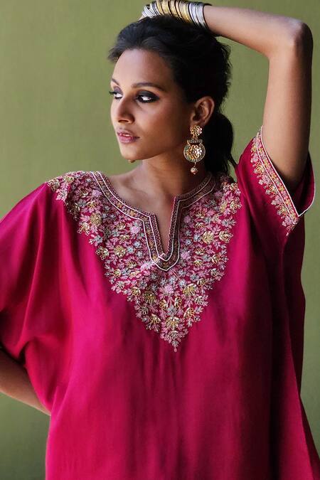 Pooja Singhal Pink Silk Sequins, Pearls Split V-neck Blossom Marodi Embroidered Kurta Set at Aza Fashions Pooja Singhal_Pink Silk Sequins, Pearls Split V-neck Blossom Marodi Embroidered Kurta Set _at_Aza_Fashions