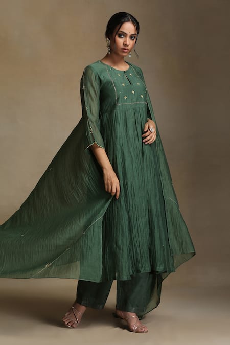 Weaver Story_Green Chanderi, Cotton Satin Sequins, Embroidery Round Neck Kurta Set _Online_at_Aza_Fashions