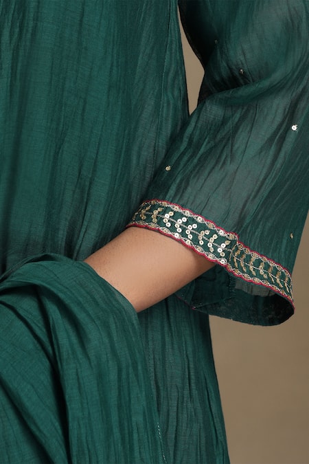 Weaver Story Green Chanderi, Cotton Satin Sequins, Embroidery Round Neck A-line Kurta Set at Aza Fashions Weaver Story_Green Chanderi, Cotton Satin Sequins, Embroidery Round Neck A-line Kurta Set _at_Aza_Fashions