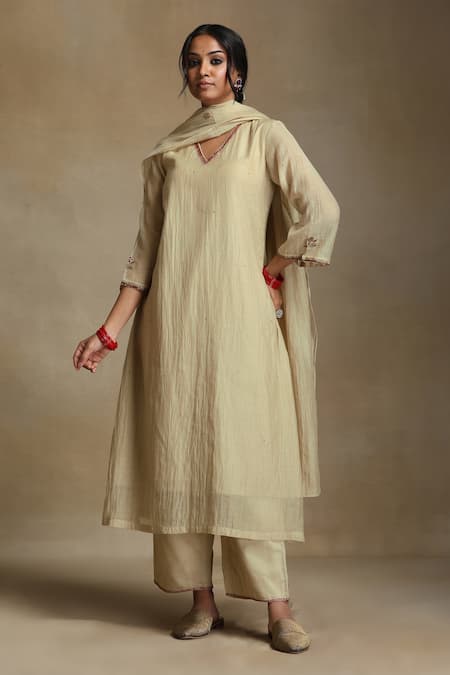Weaver Story Ivory Chanderi, Cotton Satin Sequins, Embroidery V-neck Kurta Set Online at Aza Fashions Weaver Story_Ivory Chanderi, Cotton Satin Sequins, Embroidery V-neck Kurta Set _Online_at_Aza_Fashions