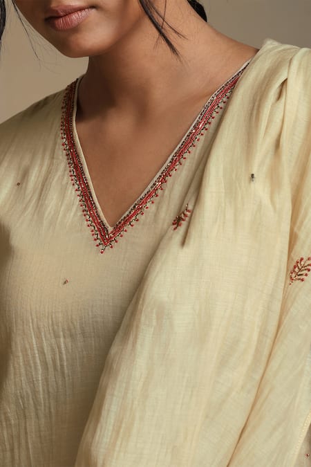 Buy Weaver Story Ivory Chanderi, Cotton Satin Sequins, Embroidery V-neck Kurta Set Buy_Weaver Story_Ivory Chanderi, Cotton Satin Sequins, Embroidery V-neck Kurta Set