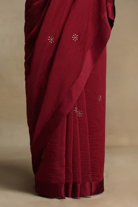 Weaver Story Red Chanderi Sequins, Embroidery Round Neck Snowflake Saree Set Online at Aza Fashions Weaver Story_Red Chanderi Sequins, Embroidery Round Neck Snowflake Saree Set _Online_at_Aza_Fashions
