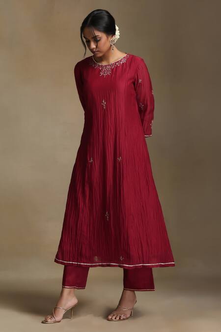 Weaver Story Red Chanderi, Cotton Satin Sequins, Embroidery, Gota Patti Floral Kurta Set Online at Aza Fashions Weaver Story_Red Chanderi, Cotton Satin Sequins, Embroidery, Gota Patti Floral Kurta Set _Online_at_Aza_Fashions