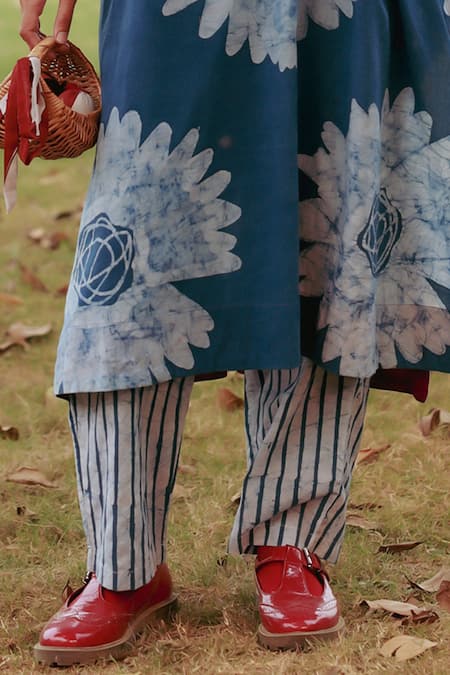 Doodlage_Blue Cotton Round Neck Batik Floral Tunic And Striped Pant Set _Online_at_Aza_Fashions