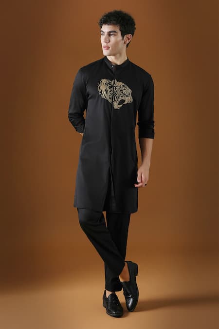 KOMAL KOTHARI Tiger Embroidered Front Button Down Kurta 