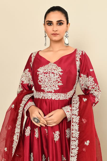 Kalighata_Maroon Chanderi Embroidery, Zari Asymmetric Floral Zardozi Anarkali Set _at_Aza_Fashions