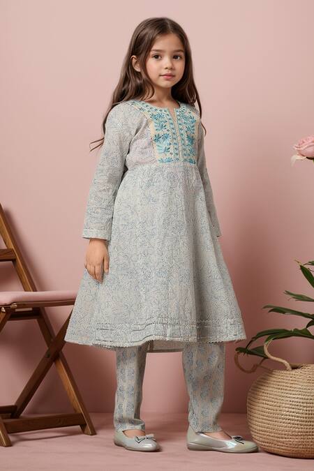 Petite Pomme_Off White Cotton Embroidery Printed Thread Work Kurta And Trouser Set _Online_at_Aza_Fashions