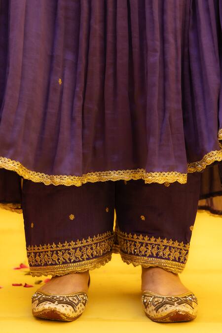 Buy_Mithi Supari_Yellow Silk, Chanderi Zari V-neck Zardozi Embroidered Anarkali Set 