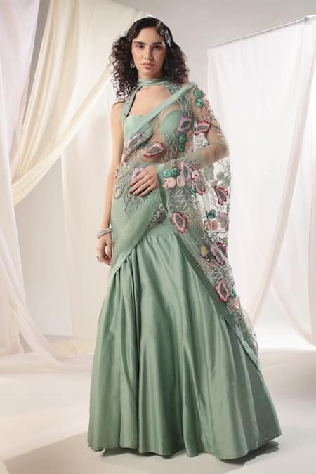 Shweta Aggarwal Floral 3D Pre-Draped Concept Saree Blouse Set 