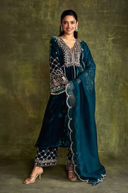 Buy_Label Sanya Gulati_Turquoise Silk, Velvet Sequins, Mirrors, Zari Resham Embroidered Kurta Set _Online_at_Aza_Fashions
