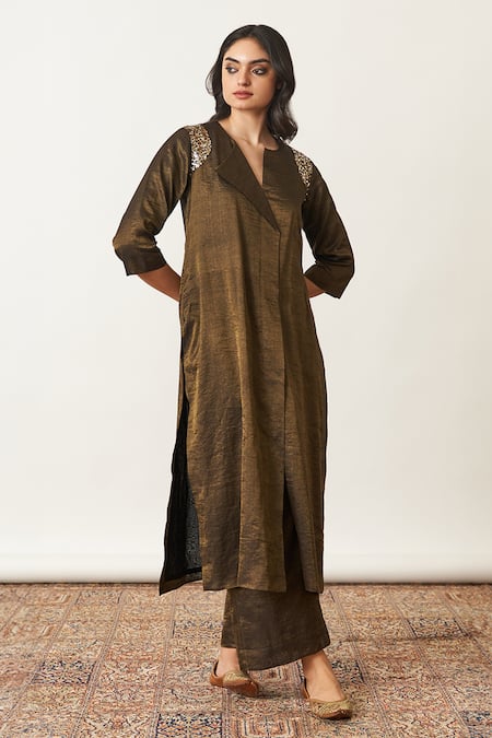 Vaaya Black Handloom Cotton Sequins Asymmetric Embellished Kurta Set Online at Aza Fashions Vaaya_Black Handloom Cotton Sequins Asymmetric Embellished Kurta Set _Online_at_Aza_Fashions