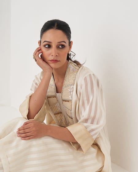 Vaaya_Off White Handloom Cotton, Chanderi Striped Kurta Set With Embellished Neckline _Online_at_Aza_Fashions