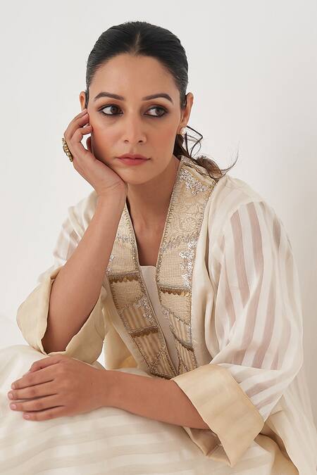 Buy_Vaaya_Off White Handloom Cotton, Chanderi Striped Kurta Set With Embellished Neckline _Online_at_Aza_Fashions