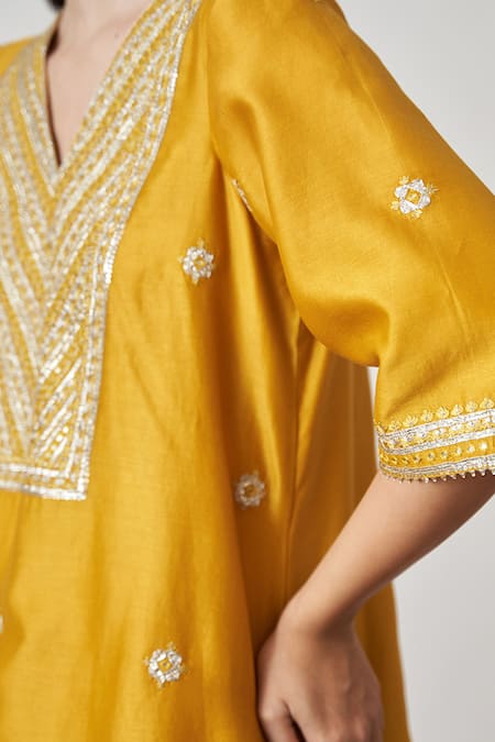 Shop_Vaaya_Yellow , Silk Embroidery V-neck Bloom Buta Kurta Set _Online_at_Aza_Fashions