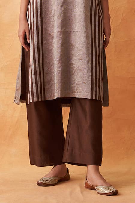 Vaaya_Silver Chanderi Patchwork V-neck Striped Kurta Set _Online_at_Aza_Fashions