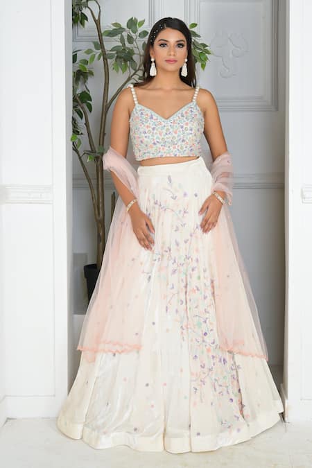 VRIDHI SOMAANI Floral Embroidered Ivory Lehenga Set 